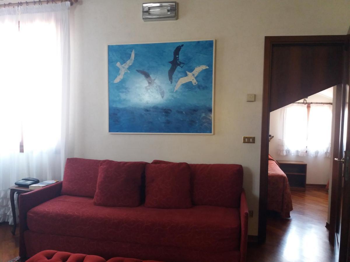 Hotel Piccola Fenice Venesia Bagian luar foto